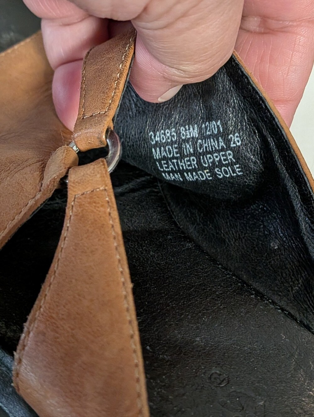 Clarks Brown Leather  Slide Sandals. Vintage. Square Toe . Fair Condition. 8.5. - Picture 9 of 9
